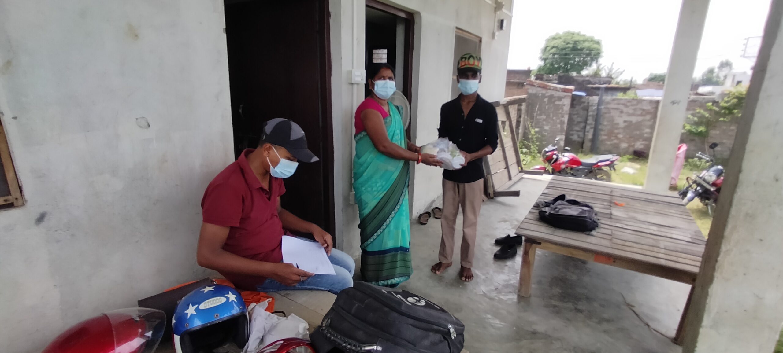 राष्ट्रिय रोजगार प्रबर्धन केन्द्र र सेभ द चिल्ड्रेनको साझेदारीमा पोषण युक्त सामग्री वितरण