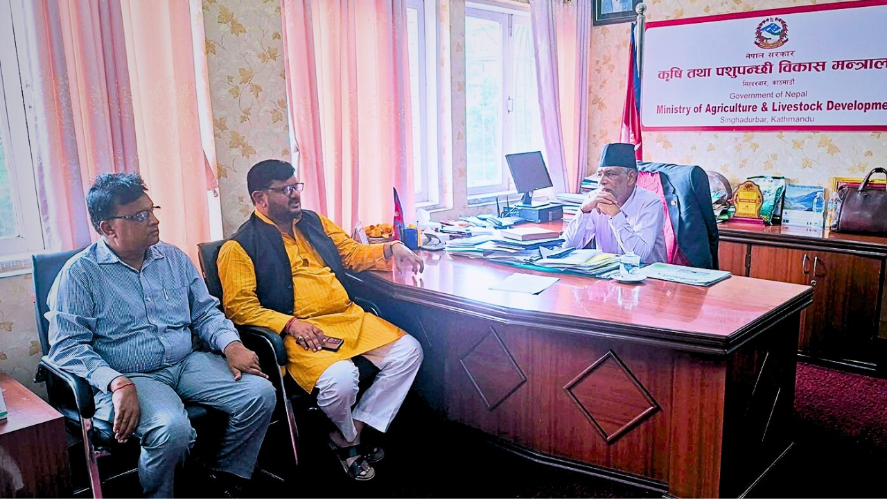 सरकारको निर्णयविरुद्ध काठमाडौंमा उखु किसानको र्‍याली, १५ भदौभित्र माग पूरा गर्न दबाब