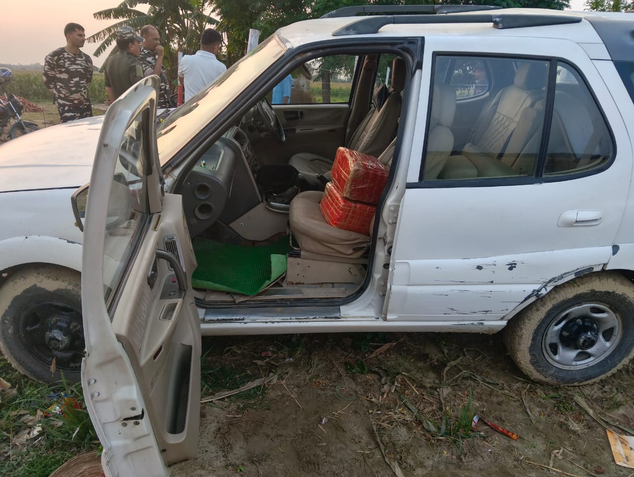 सीमामा टाटा सफारीबाट ३० किलो गाँजा बरामद, चालक गाडी छाडेर फरार