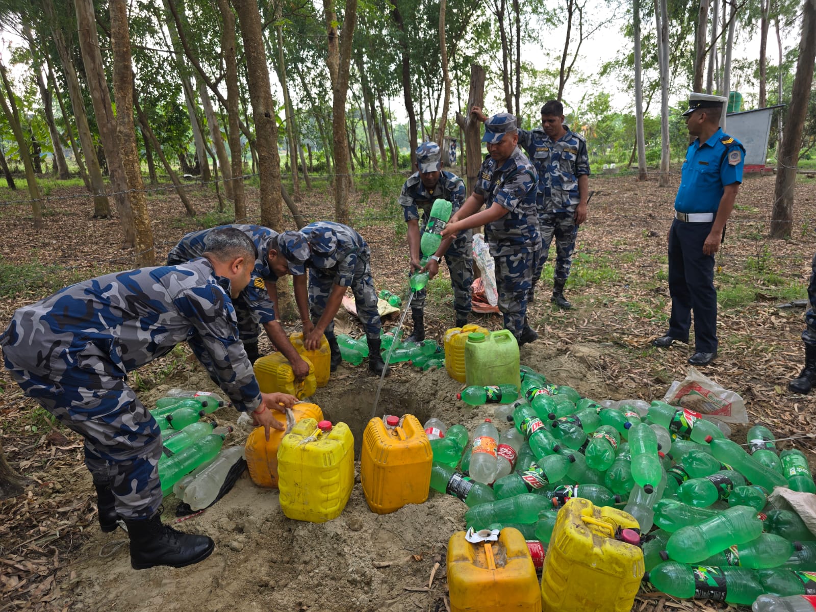सर्लाहीमा ६०० लिटर घरेलु मदिरा बरामद, खाडल खनेर नष्ट